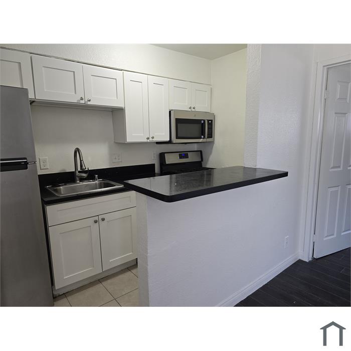 Sunrise Apartments 